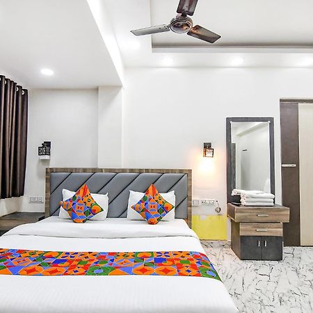 Fabexpress Sr Royale - Nr Sealdah Station Hotel Kolkata Exterior photo